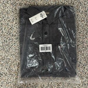 NWT Hollister Button Down black/white fine stripes - Small